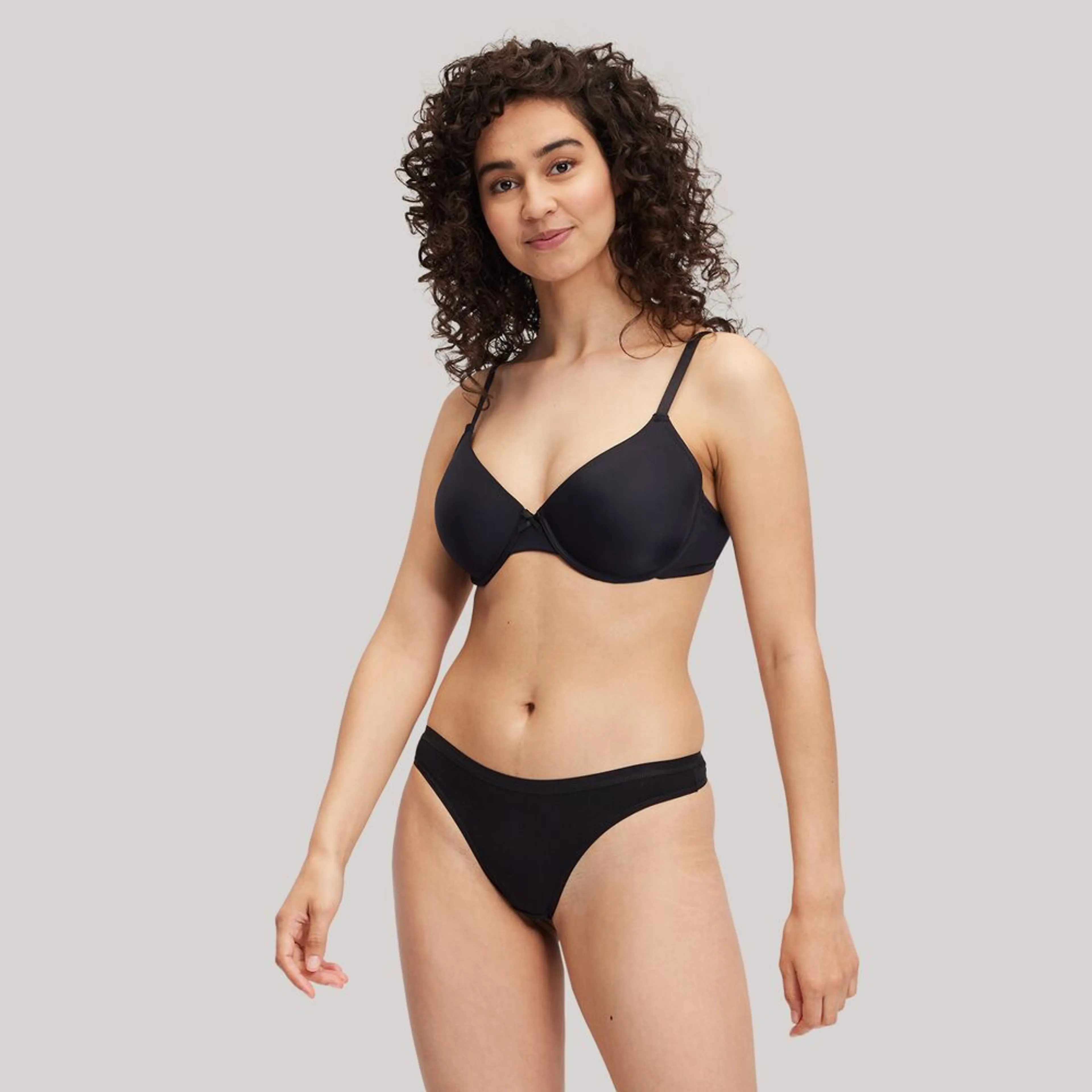 Katy String  - Zwart